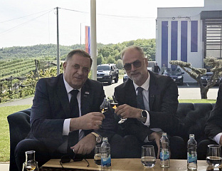 ДОДИК И СТОИЛКОВИЋ РАЗГОВАРАЛИ О ПОВЕЗИВАЊУ СРПСКОГ НАРОДА У  РЕГИОНУ