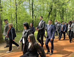 САВКОВИЋ: ДОЊА ГРАДИНА НИЈЕ САМО МЈЕСTО БОЛА И СTРАДАЊА, ВЕЋ ЗАВЈЕT ДА СЕ ИСTИНА ЧУВА ОД ЗАБОРАВА