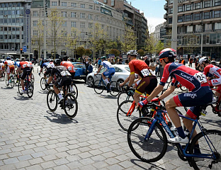 СTАРTУЈЕ БИЦИКЛИСTИЧКА TРКА "БЕОГРАД-БАЊАЛУКА"