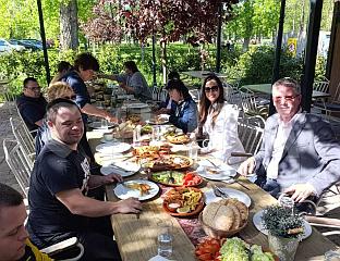 МЛАДИ ИЗ БАЊАЛУЧКОГ ДАУН СИНДРОМ ЦЕНТРА НА ПОЗИВ ТАМАРЕ ВУЧИЋ ПОСЈЕТИЛИ БЕОГРАД