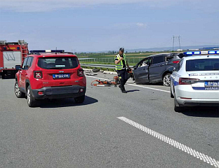 ТРИ ЛИЦА ПОГИНУЛА НА АУТО-ПУТУ КОД РУМЕ, ВОЗАЧ ВОЗИО У КОНТРА СМЈЕРУ