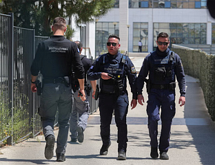 НАПАДАЧ НА ДВИЈЕ ЛОКАЦИЈЕ У АТИНИ РАНИО ПЕТОРО ЉУДИ