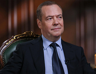 МЕДВЕДЕВ: НИЈЕДНА ВОЈСКА НЕ МОЖЕ ПРОТИВ РОЈА ДРОНОВА