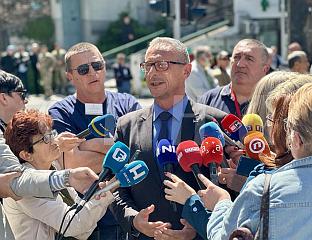 OSTOJIĆ: IT WOULD BE EASIER TO GO TO TEHERAN THAN TO SARAJEVO TO PAY RESPECTS