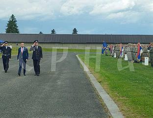 ПРЕДАЈОМ РАПОРТА ГОГАНОВИЋУ НАСТАВЉЕНА ЦЕНТРАЛНА СВЕЧАНОСТ У КАСАРНИ "КОЗАРА"