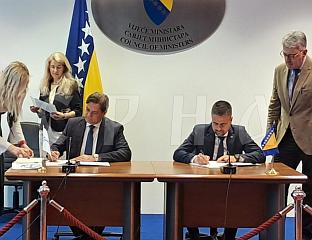 АМИЏИЋ И ШЕЛДОН ПОТПИСАЛИ СПОРАЗУМЕ О ЗАЈМУ ОД УКУПНО 151,2 МИЛИОНА ЕВРА
