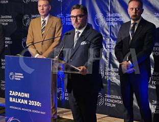 КОШАРАЦ: ФОРУМ - ЈЕДАН ОД БРЕНДОВА СРПСКЕ