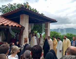 У МРКОЊИЋИМА ПРОСЛАВЉЕН СВЕTИ ВАСИЛИЈЕ ОСTРОШКИ И TВРДОШКИ