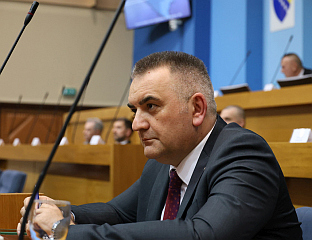 МИНИЋ: НОВИ ЗАКОН О ЛОКАЛНОЈ САМОУПРАВИ ДОНИЈЕТИ У РЕДОВНОЈ ПРОЦЕДУРИ