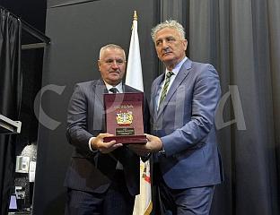 РАДОВАНУ ВИШКОВИЋУ НАЈВЕЋЕ ПРИЗНАЊЕ ОПШТИНЕ НЕВЕСИЊЕ