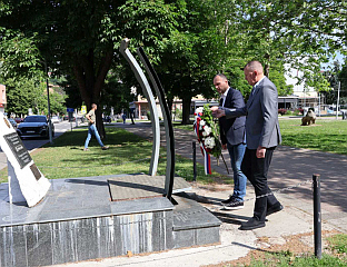 WREATH LAID AT MONUMENT TO FALLEN PORTUGUESE SOLDIERS