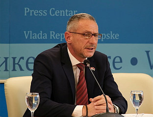 ОСТОЈИЋ: УКЛОНИТИ ОБИЉЕЖЈА КОЈА ВРИЈЕЂАЈУ СРПСКО ДОСТОЈАНСТВО