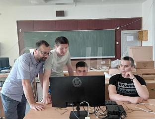 НОВА ИНФОРМАТИЧКА ОПРЕМА И ОСНОВНОЈ И СРЕДЊОЈ ШКОЛИ