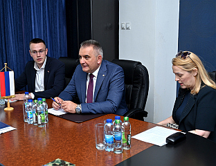 МИНИЋ: У АРХИВИ ЦЕНТРА ЗА ИСТРАЖИВАЊЕ РАТА ТРИ МИЛИОНА СТРАНИЦА ИСТИНЕ