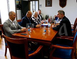 ВЛАДА ОБЕЗБИЈЕДИЛА СРЕДСТВА ЗА ОБНОВУ ЦЕНТРА ЗА СОЦИЈАЛНИ РАД, УСКОРО НОВО САНИТЕТСКО ВОЗИЛО