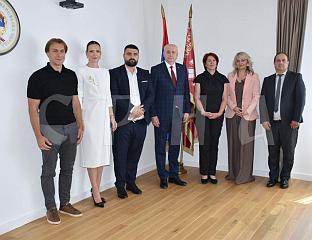 КУЛИЋ СА РУКОВОДСТВОМ ДРЖАВНОГ УНИВЕРЗИТЕТА У НОВОМ ПАЗАРУ О УНАПРЕЂЕЊУ САРАДЊЕ