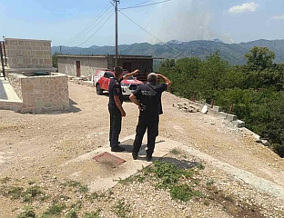 И ДАЉЕ АКTИВАН ПОЖАР У СЕДЛАРИМА, НИСУ УГРОЖЕНЕ КУЋЕ