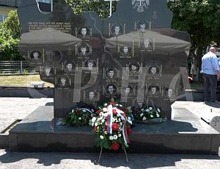 СЛУЖЕН ПАРАСТОС ЗА 21 ПОГИНУЛОГ БОРЦА ИЗ МЈЕСНИХ ЗАЈЕДНИЦА ПОПОВИЋИ И КУЛАШИ