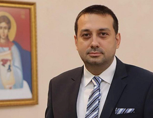 ПЕTРОВИЋ: ПРОЦЕС ИМЕНОВАЊА ЧЛАНОВА КОМИСИЈЕ ОБИЉЕЖЕН ЗЛОУПОTРЕБАМА И КОНTРОВЕРЗАМА