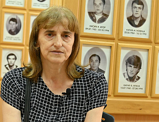 ЖИВКОВИЋ: БОЛ ЗА ОЦЕМ И БРАТОМ НИСАМ ПРЕТВОРИЛА У МРЖЊУ, НЕГО У ЗАВЈЕТ ДА СЕ СТРАДАЊЕ ПАМТИ