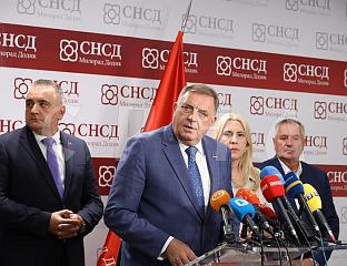 КЛУБ СНСД-а У НАРОДНОЈ СКУПШТИНИ ДА ПОДРЖИ ВЕТО ЦВИЈАНОВИЋЕВЕ