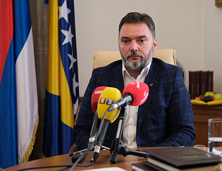 КОШАРАЦ: УСТАВНИ СУД БиХ ПОТВРДИО ДА ЈЕ ПОЛИТИЧКО ТИЈЕЛО ЗА ОБРАЧУН СА РЕПУБЛИКОМ СРПСКОМ
