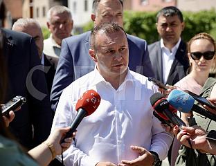 УРЕЂЕЊЕ ПРИСТУПА НОВОМ ЗЕЈТИНЛИКУ - ВРАЋАЊЕ ДУГА ПОГИНУЛИМ БОРЦИМА