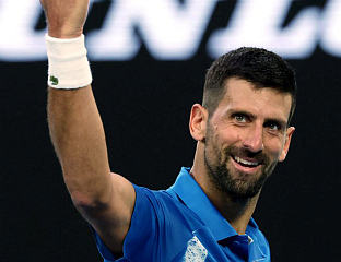 ĐOKOVIĆ REACHES WIMBLEDON SEMIFINALS