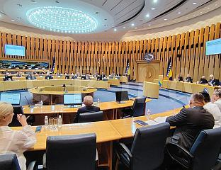 ПОЧЕЛА СЈЕДНИЦА О ПРИЈЕДЛОЗИМА ЗАКОНА О ВСТС-у И СУДУ БиХ