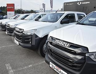 ШУМСКО ГАЗДИНСТВО "ПРИЈЕДОР" НАБАВИЛО ШЕСТ ТЕРЕНСКИХ ВОЗИЛА ВРИЈЕДНИХ 400.000 КМ