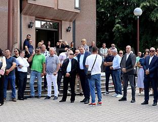 САХРАЊЕН ОТАЦ БРАНИСЛАВА БОРЕНОВИЋА, ИСПРАЋАЈУ ПРИСУСТВОВАО И ДОДИК