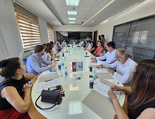 ОБЕЗБИЈЕЂЕНО 1.020 АНАТОМСКИХ РУКСАКА ЗА ПРВАЧИЋЕ У 13 ОПШТИНА