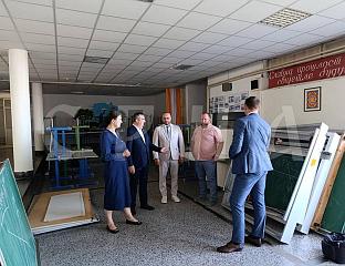 ОСНОВНА ШКОЛА ДОБИЛА НАМЈЕШTАЈ И ОПРЕМУ ИЗ АУСTРИЈЕ
