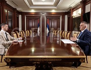 ВЛАДА ПРЕДУЗЕЛА ОЗБИЉНЕ МЈЕРЕ ЗА ОСТАНАК МЛАДИХ У СРПСКОЈ