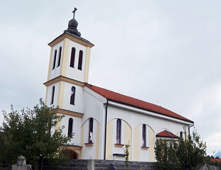 ПРЕКИНУТИ СА ОТИМАЊЕМ ИМОВИНЕ ЦРКАВА И ВЈЕРСКИХ ЗАЈЕДНИЦА И ВРАТИТИ ЈЕ ВЛАСНИЦИМА