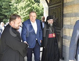 ДОДИК У МАНАСТИРУ ОСОВИЦА НА ОБИЉЕЖАВАЊУ ПРАЗНИКА ПРЕСВЕТЕ БОГОРОДИЦЕ ТРОЈЕРУЧИЦЕ