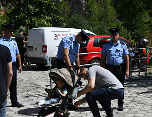 INTERNATIONAL REPRESENTATIVES TO BE INFORMED OF PRIŠTINA'S REPRESSION