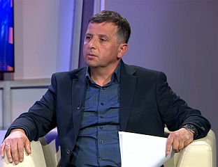 ВУКАНОВИЋЕВ ПОЛИТИЧКИ РИНГИШПИЛ, КАКО ЈЕ БЛАНУША ОД НЕКОГА СА "СЈАЈНОМ БИОГРАФИЈОМ", ПОСАО "СПЛАЧИНА"