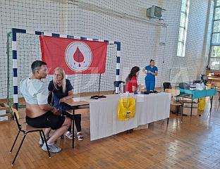 ВИШЕ ОД 100 ПРИЈАВЉЕНИХ У АКЦИЈИ ДАВАЊА КРВИ ПОВОДОМ СЈЕЋАЊА НА ОДБРАНУ 1992.