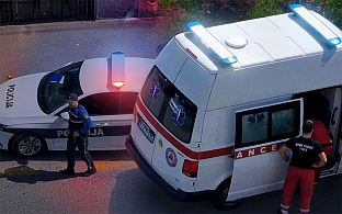 У МОШЕВИЋИМА САОБРАЋАЈНА НЕЗГОДА, ЈЕДНО ЛИЦЕ ПОВРИЈЕЂЕНО