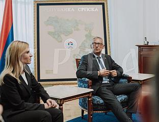 БОРЦИМА И РАТНИМ ВОЈНИМ ИНВАЛИДИМА ОМОГУЋИТИ ПРАВА У ОБЈЕ РЕПУБЛИКЕ