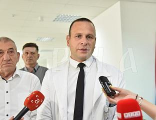 ШОБОТ: НЕДОПУСТИВА ЗЛОУПОТРЕБА ДЈЕЦЕ ЗА ПОЛИТИЧКЕ ПОЕНЕ