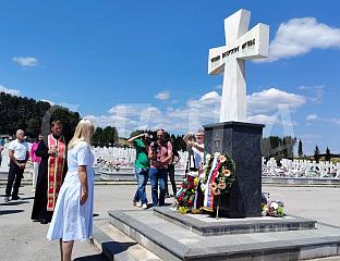 ЦВИЈАНОВИЋЕВА ПОЛОЖИЛА ВИЈЕНАЦ НА НОВОМ ЗЕЈТИНЛИКУ
