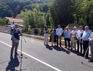 СТЕВАНОВИЋ: ВЛАДА ЋЕ ПОМОЋИ СВИМ ЛОКАЛНИМ ЗАЈЕДНИЦАМА