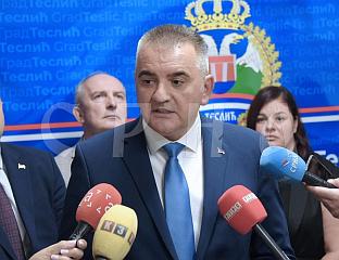 МИНИЋ: УЛАГАЊА ЋЕ БИТИ НАСТАВЉЕНА, ЖЕЛИМО РАВНОМЈЕРАН РАЗВОЈ СРПСКЕ