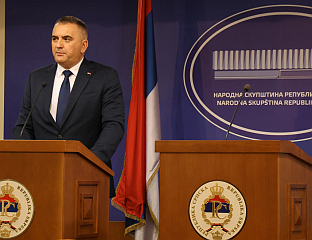 МИНИЋ: ПРАТИМ СТАЊЕ НА ПОЖАРИШТИМА КОД НЕВЕСИЊА, НАЈВАЖНИЈЕ ЈЕ ЗАШТИТИТИ ЉУДЕ И ИМОВИНУ