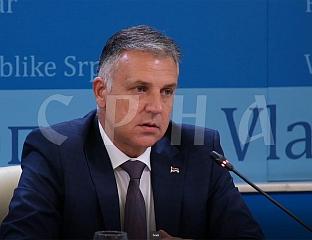 ГОЛУБОВИЋ: ПОДЈЕЛА БЕСПЛАТНИХ УЏБЕНИКА ЗА ОСНОВЦЕ У СРПСКОЈ ОДВИЈА СЕ ПРЕМА ПЛАНУ
