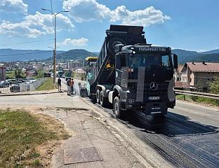 У ТОКУ АСФАЛТИРАЊЕ ДИОНИЦЕ ОД НОВЕ КРУЖНЕ РАСКРСНИЦЕ ДО ТУНЕЛА