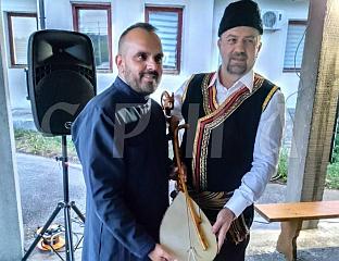 ОДРЖАНО ВЕЧЕ ГУСАЛА И ЕПСКЕ ПОЕЗИЈЕ У КРАВИЦИ
