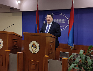 КОНФЕРЕНЦИЈА ЗА НОВИНАРЕ НАКОН САСТАНКА СТЕВАНДИЋА И РУКОВОДСТВА УДРУЖЕЊА ПЕНЗИОНЕРА